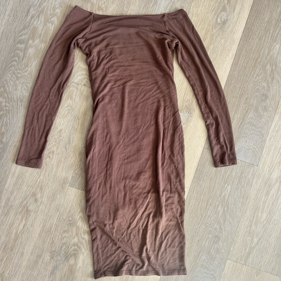 Brown Off Shoulder Bodycon Dress - Picture 6 of 6